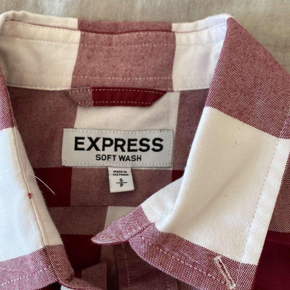 Express Soft Wash ButtonDown - Picture 6 of 6